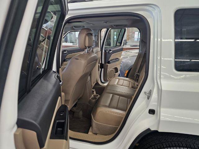 Used 2014 Jeep Patriot Limited w/ Sun/Sound Group AWD/4WD image 9