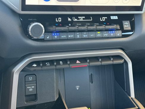 New 2026 Toyota Sequoia Platinum AWD/4WD image 25