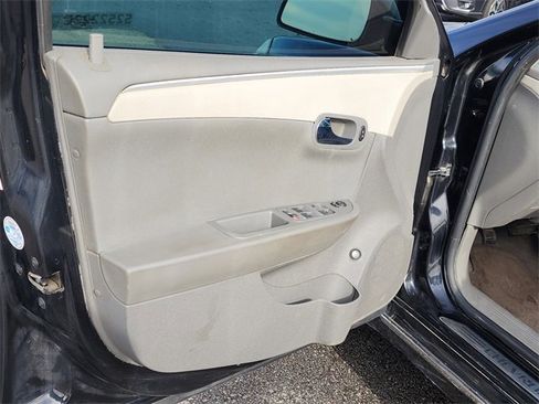 Used 2011 Chevrolet Malibu LT w/ Power Convenience Package image 9