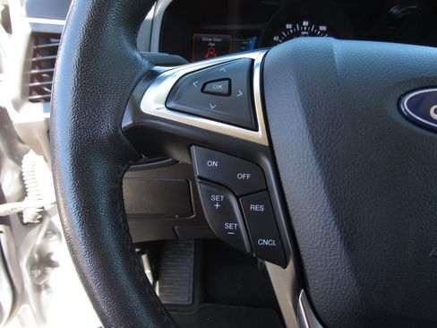 Used 2024 Ford Edge SEL AWD/4WD image 22