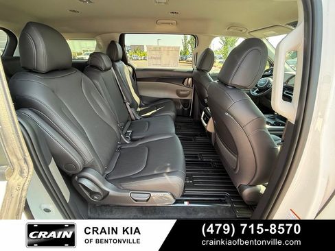 New 2026 Kia Carnival FWD image 33