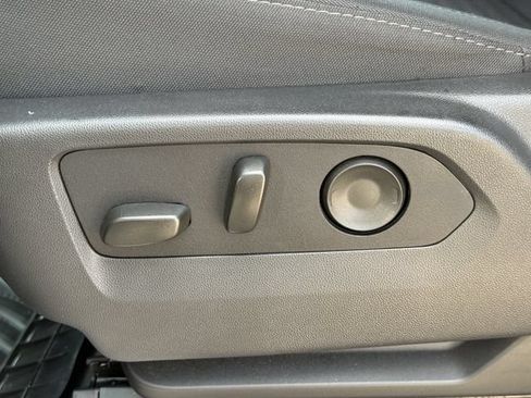 Certified 2026 Chevrolet Silverado 1500 LT AWD/4WD image 29