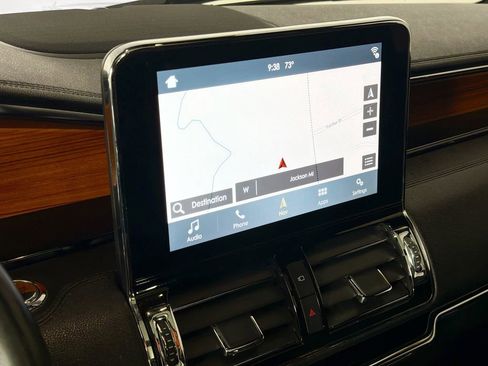 Used 2019 Lincoln Navigator Reserve AWD/4WD image 14