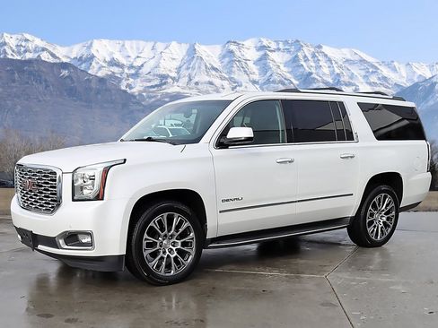 Used 2018 GMC Yukon XL Denali w/ Open Road Package image 2