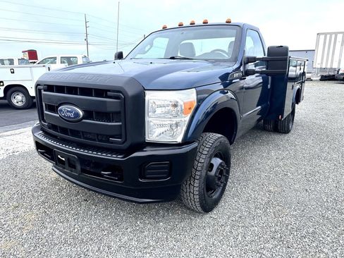 Used 2015 Ford F350 XL w/ Trailer Tow Package image 2
