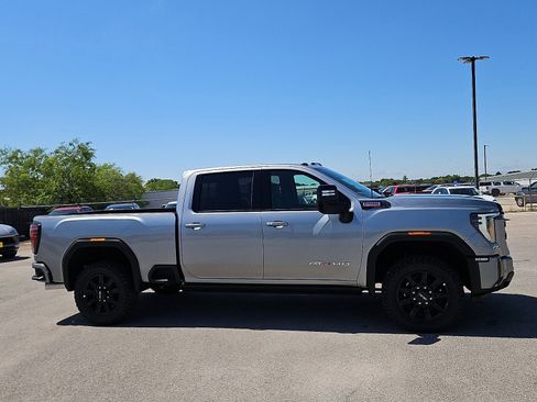 New 2026 GMC Sierra 2500 AT4 w/ AT4 Premium Plus Package AWD/4WD image 6