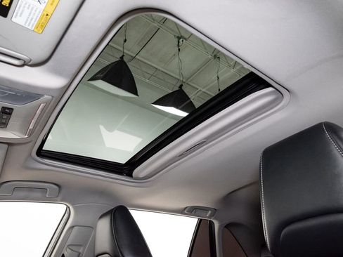 Used 2019 Toyota RAV4 Limited AWD/4WD image 12