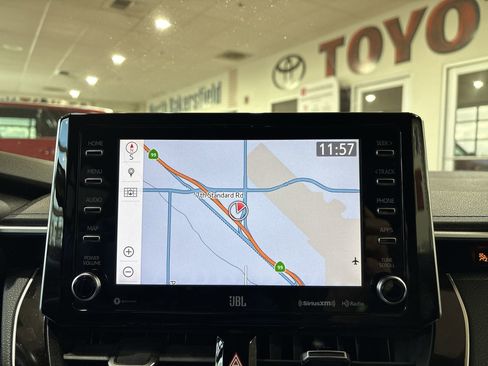 Used 2020 Toyota Corolla XSE image 19