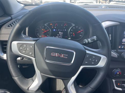 Used 2023 GMC Terrain SLT w/ Elevation Edition image 10