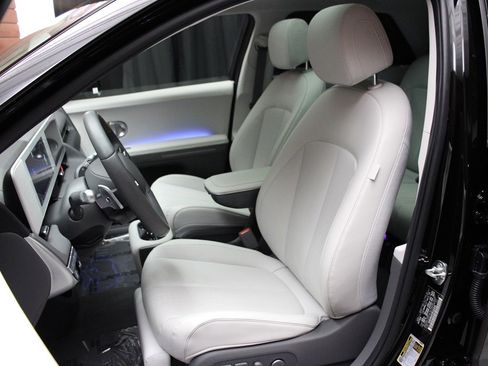 Used 2024 Hyundai Ioniq 5 Limited image 27