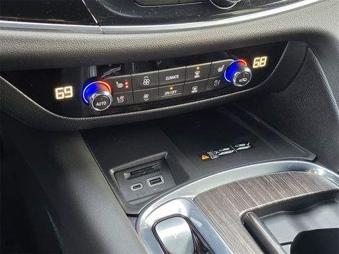 Certified 2023 Buick Enclave Avenir w/ Avenir Technology Package image 22