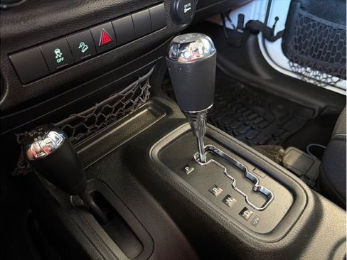 Used 2017 Jeep Wrangler Sport image 20