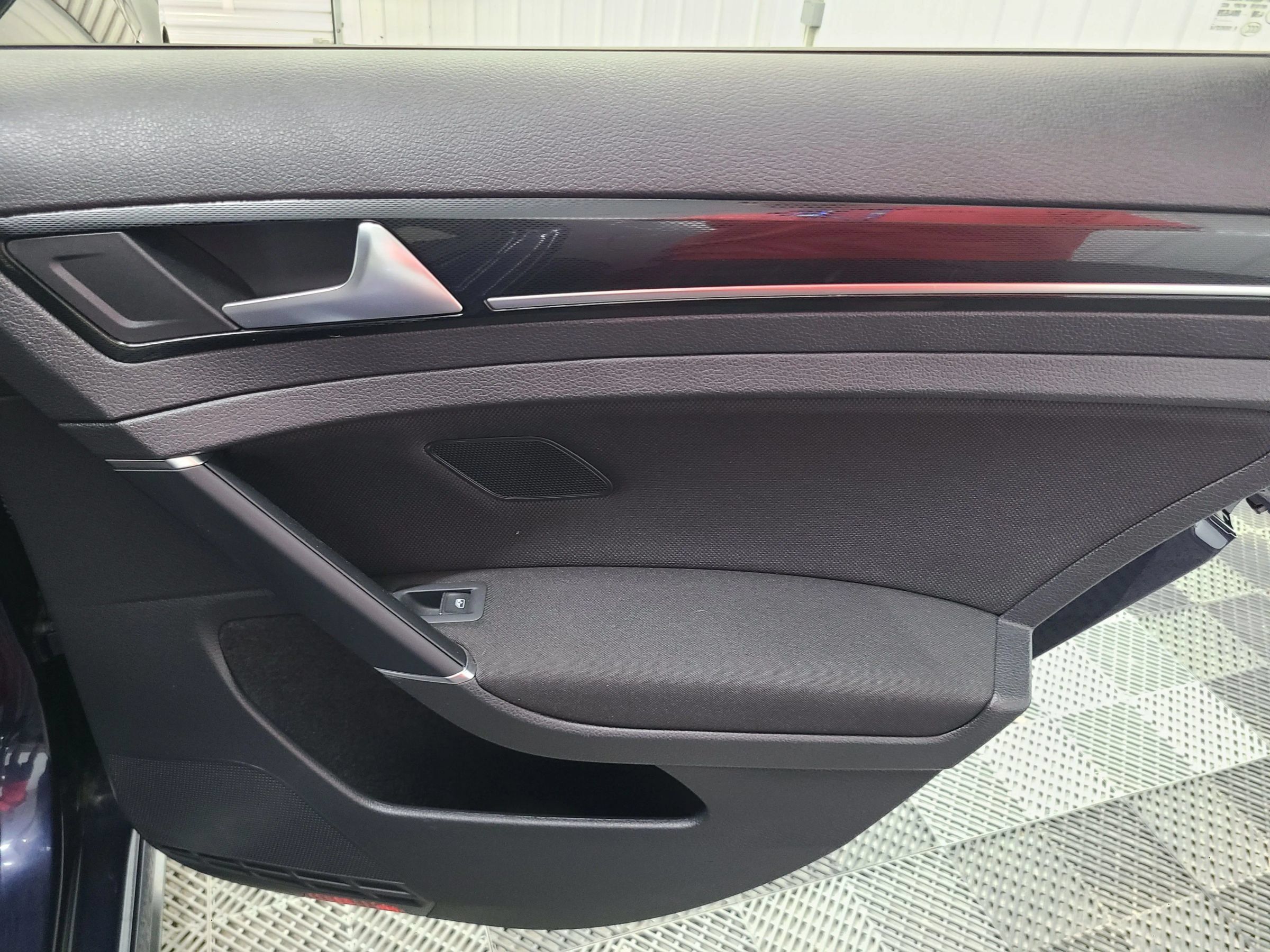 Used 2017 Volkswagen GTI S FWD image 39