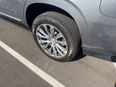 Used 2021 GMC Yukon Denali w/ Denali Ultimate Package image 12