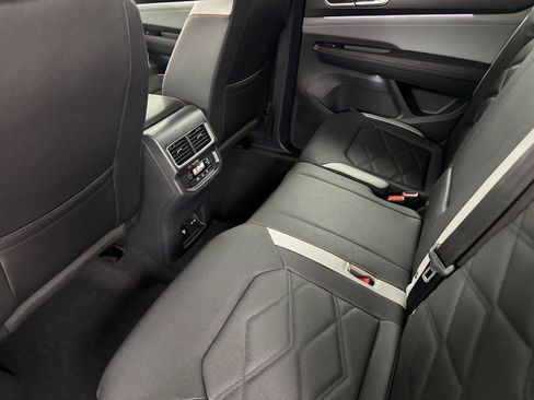New 2026 Volkswagen Atlas Peak Edition AWD/4WD image 11