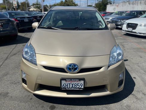 Used 2010 Toyota Prius Five image 2