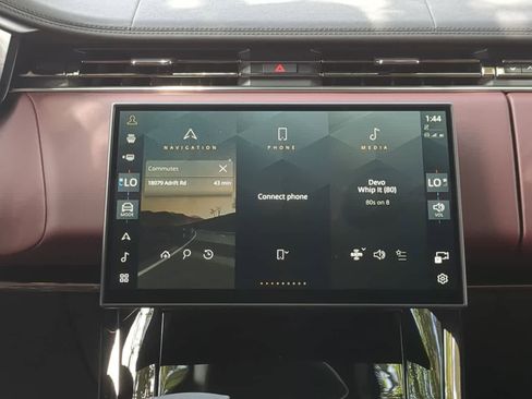 Certified 2025 Land Rover Range Rover Sport Dynamic SE AWD/4WD image 30
