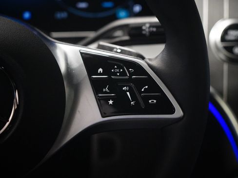 Certified 2025 Mercedes-Benz GLC 300 4MATIC image 17