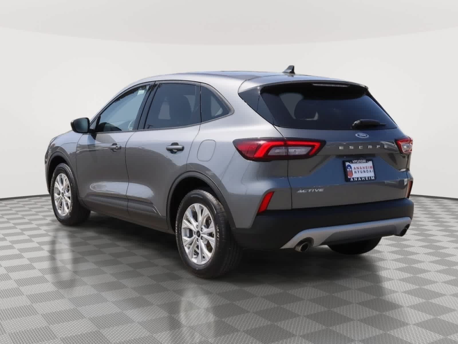 Used 2025 Ford Escape Active FWD image 9