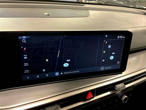 Used 2025 Kia Sorento S FWD image 14