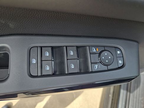 New 2026 Nissan Pathfinder SV FWD image 13