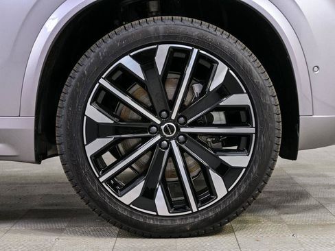Used 2026 Volvo XC90 B6 Ultra w/ Protection Package AWD/4WD image 40