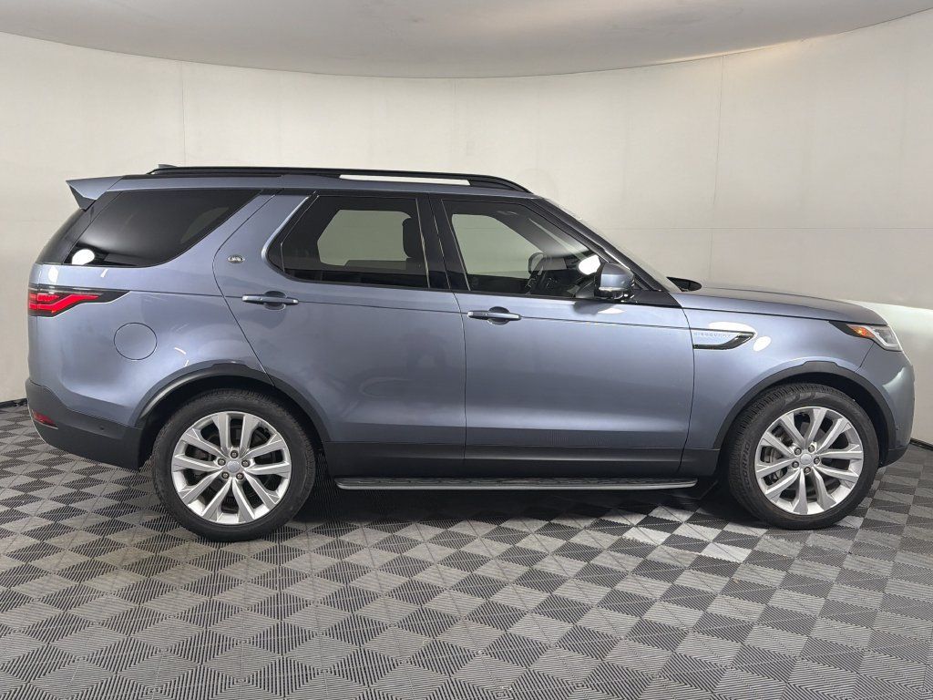 Used 2021 Land Rover Discovery S AWD/4WD image 11