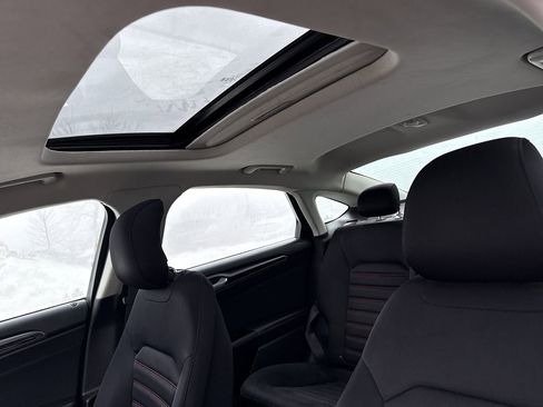 Used 2013 Ford Fusion SE image 15