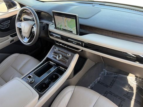 Used 2023 Lincoln Aviator Reserve image 22