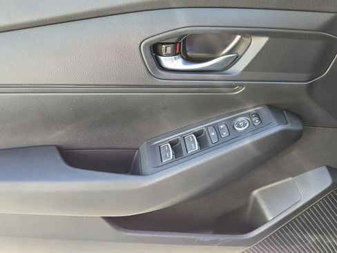 Certified 2025 Honda Accord LX image 27