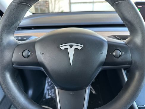 Used 2020 Tesla Model 3 Performance image 22