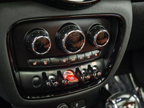 Used 2024 MINI Cooper Clubman S w/ Signature Upholstery Package FWD image 21