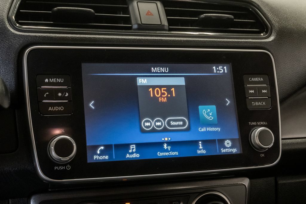 Used 2025 Nissan Leaf S FWD image 17