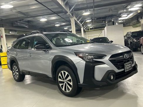 Certified 2023 Subaru Outback 2.5i image 1