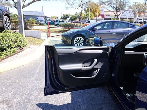 Used 2021 Tesla Model S Long Range image 24