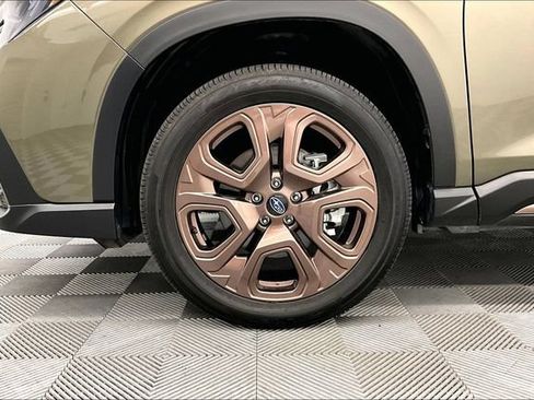 Used 2025 Subaru Ascent Bronze Edition AWD/4WD image 10