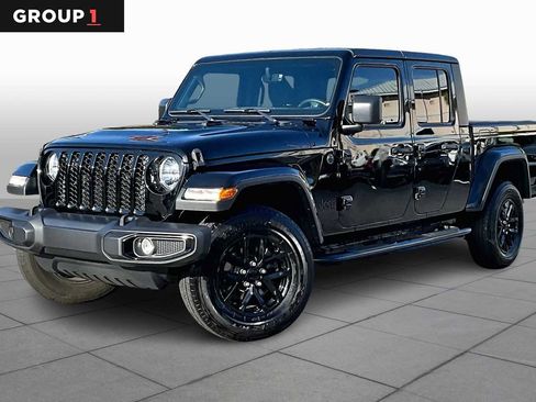 Used 2022 Jeep Gladiator Sport image 1