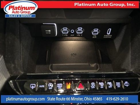 Used 2023 Jeep Grand Wagoneer L Series III w/ Rear Seat Video Group 1 AWD/4WD image 19