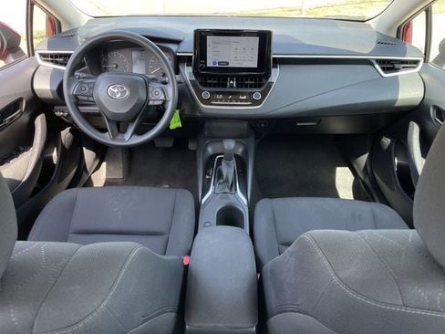 Used 2025 Toyota Corolla LE FWD image 10