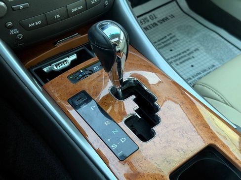 Used 2009 Lexus IS 350 RWD image 27