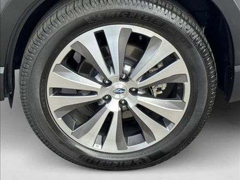 Used 2022 Subaru Ascent Touring image 9