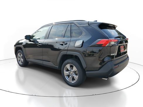 Certified 2024 Toyota RAV4 XLE FWD image 4