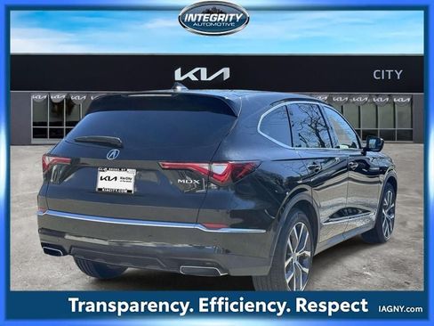Used 2023 Acura MDX SH-AWD w/ Technology Package image 5
