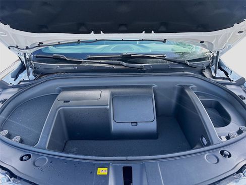 New 2025 VinFast VF 8 Plus image 34