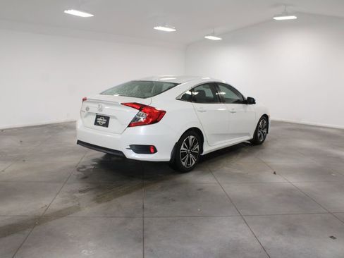 Used 2017 Honda Civic EX-L image 9