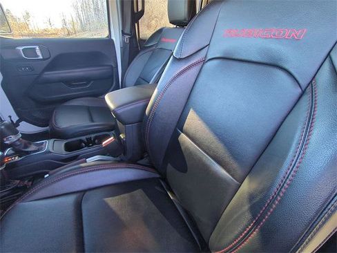 Certified 2022 Jeep Wrangler Unlimited Rubicon w/ Cold Weather Group image 27