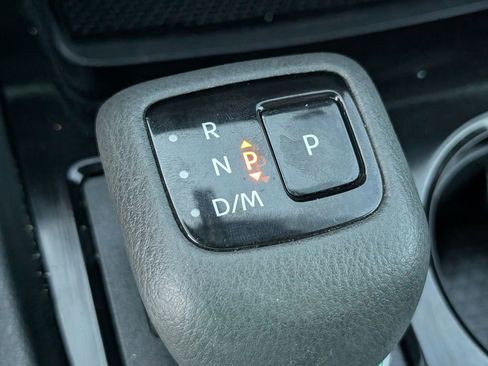 Certified 2023 Nissan Rogue SV image 28