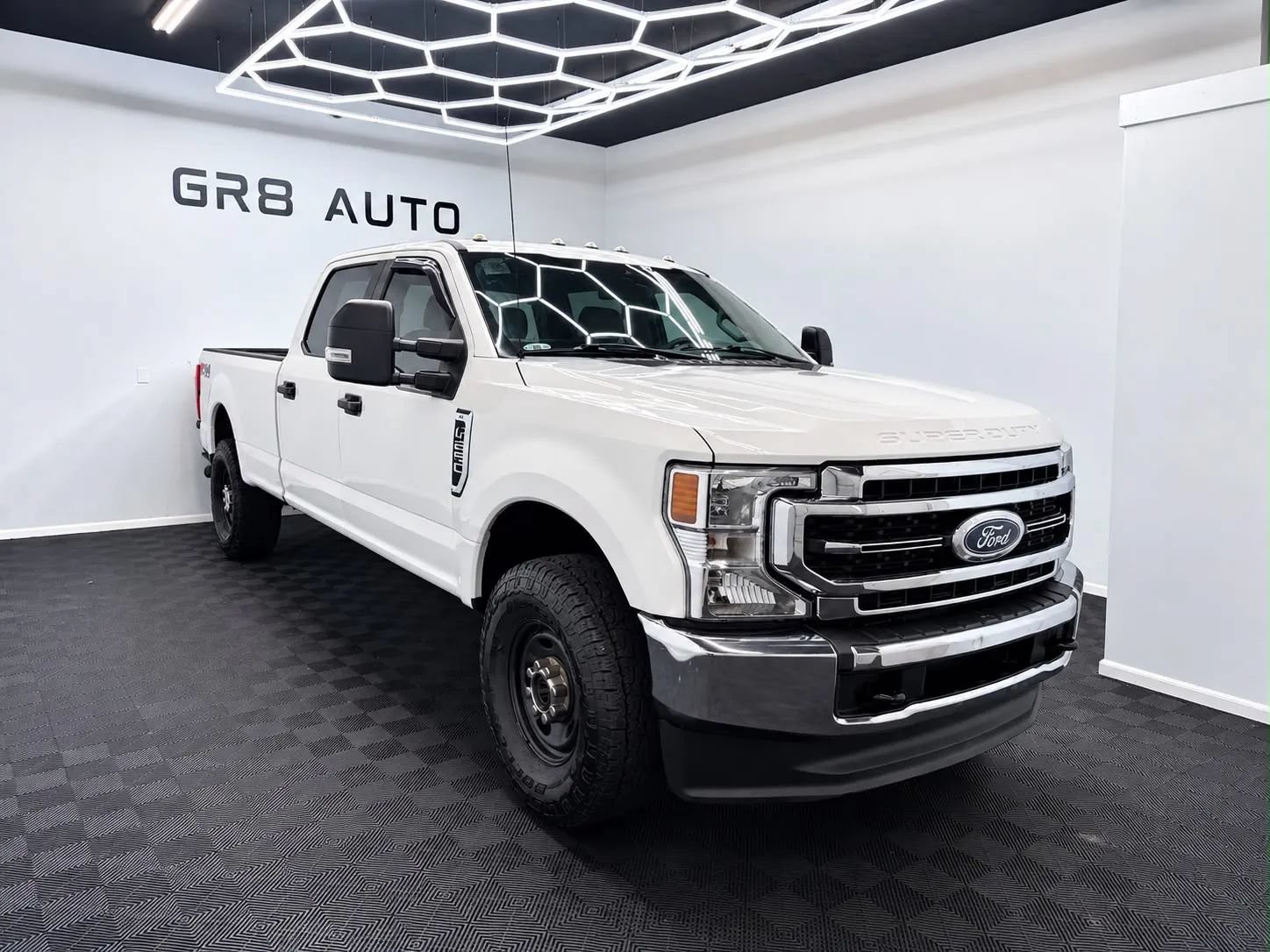 Used 2020 Ford F250 XL w/ Power Equipment Group AWD/4WD image 1