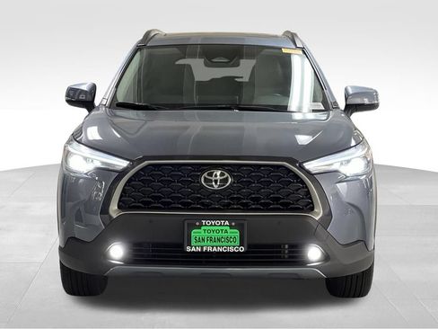 Used 2023 Toyota Corolla Cross XLE w/ Convenience Package AWD/4WD image 8