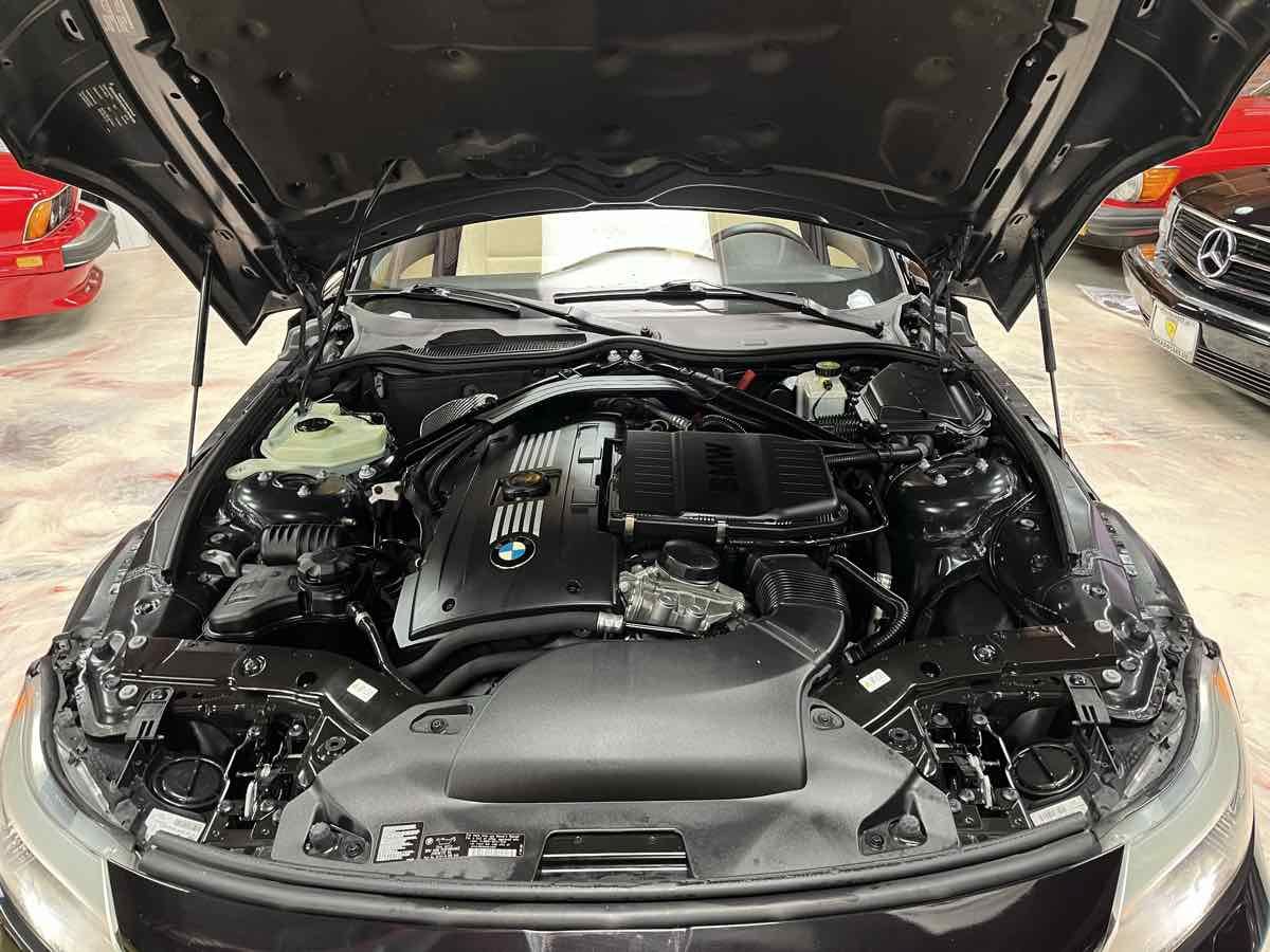 Used 2013 BMW Z4 sDrive35i RWD image 32